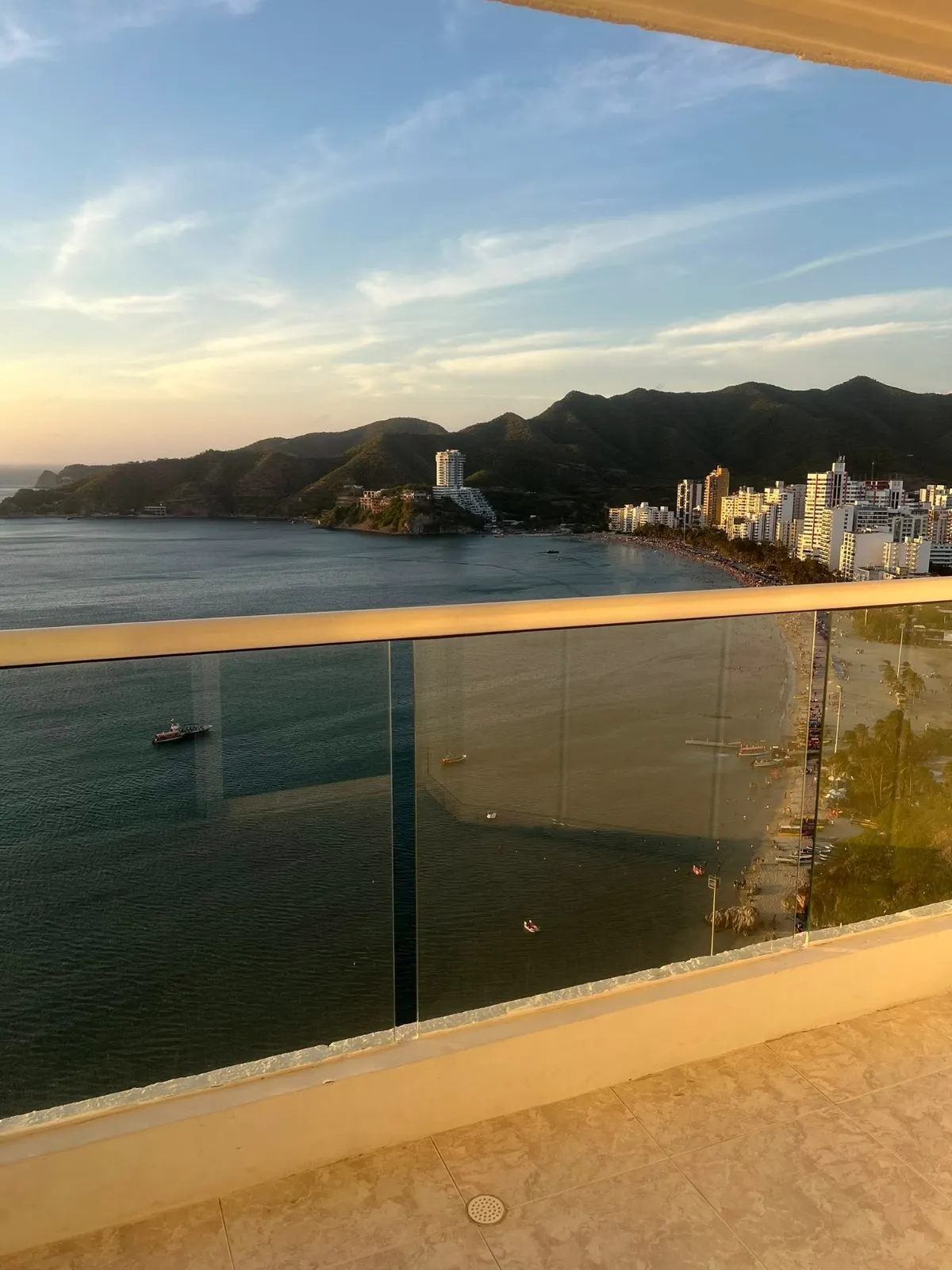 🌊🔥 Oceanfront Apartment for Sale in Rodadero Sur, Santa Marta 🏢✨