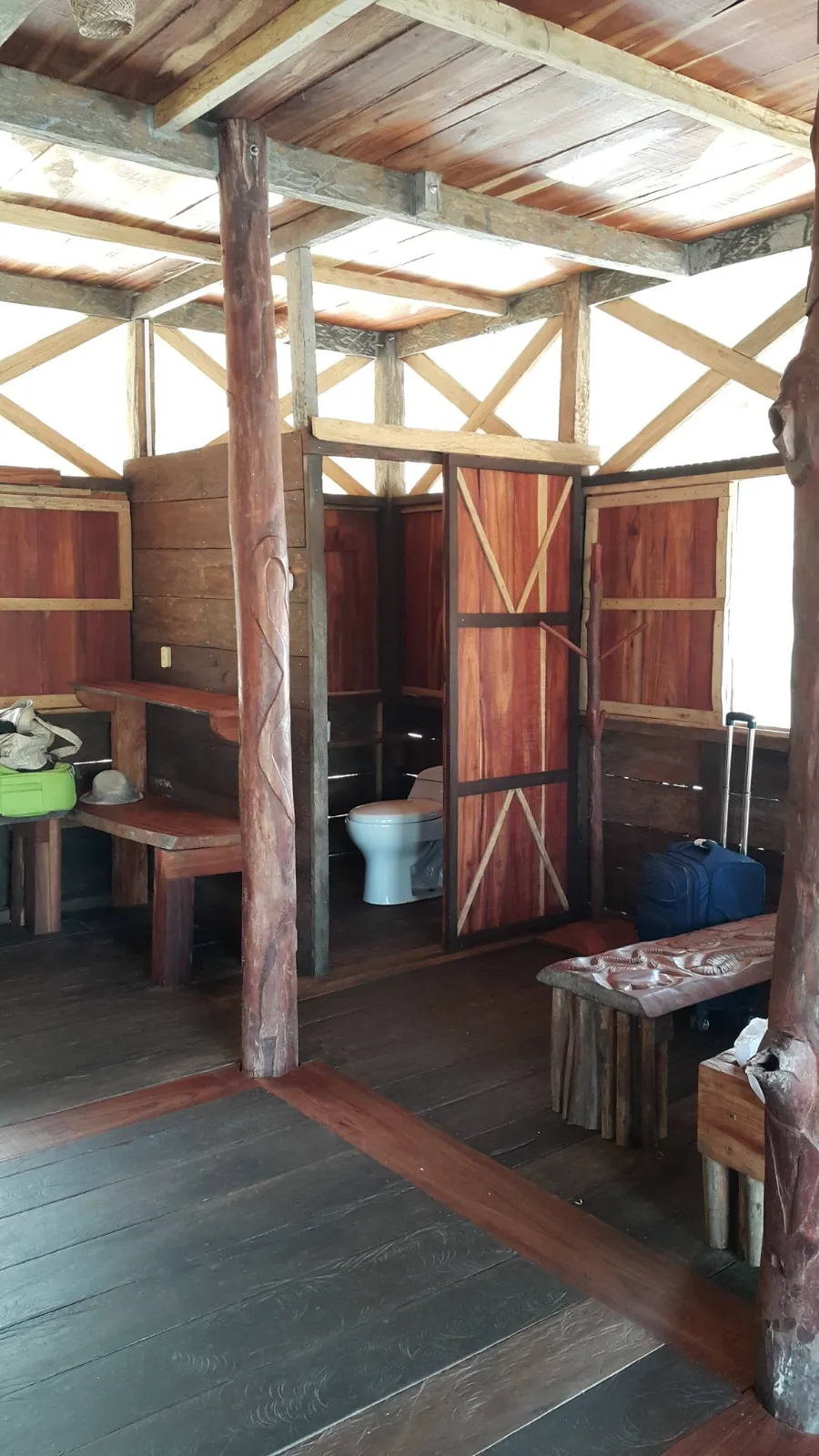 🌿 Amazon Eco-Lodges for Sale – Established Tourism Business Near Leticia