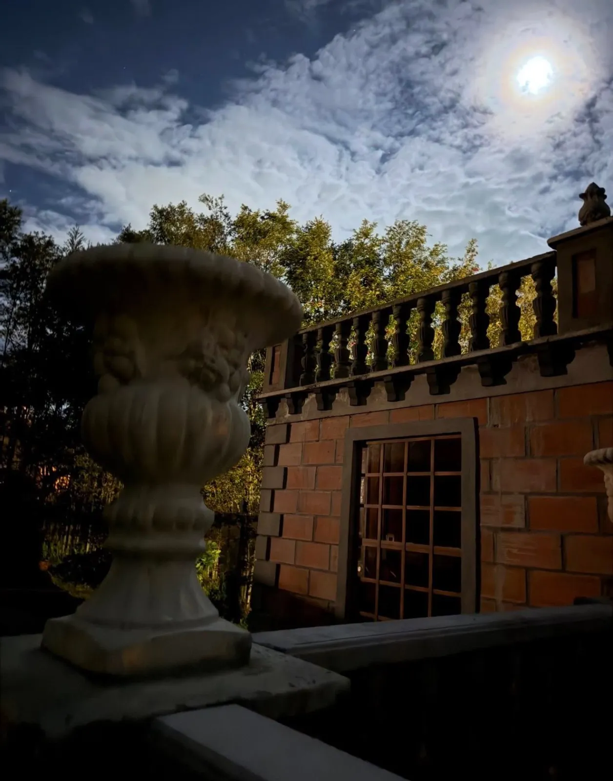 🏡✨ Unique Castle-Style Home for Rent in Marinilla | 2BR + Terraces