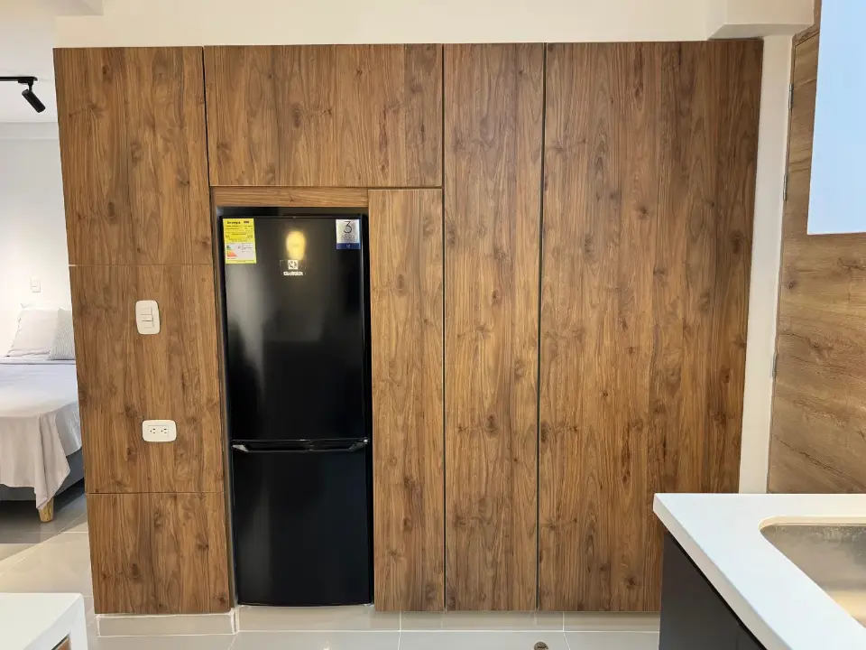 🌿 Stylish Studio Apartment with Private Terrace – Fully Furnished & Short-Term Rental Approved 🌿