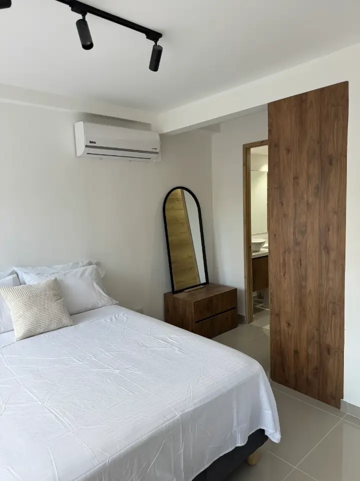 🌿 Stylish Studio Apartment with Private Terrace – Fully Furnished & Short-Term Rental Approved 🌿