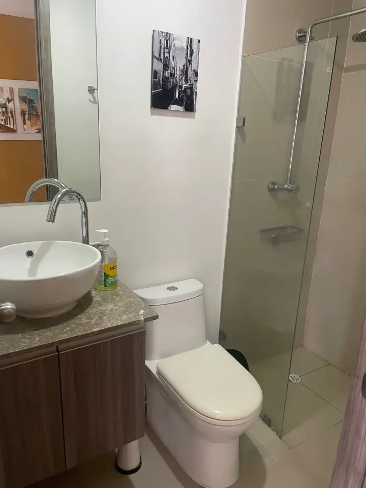 Furnished Apartment for Rent – 13th Floor | Prime Central Location, Santa Marta ✨