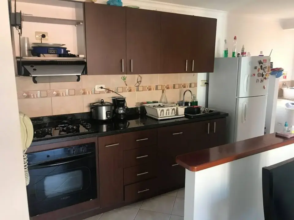 ROOMMATE WANTED (FEMALE) who loves kittens.📅  Available from April 19  through May 30