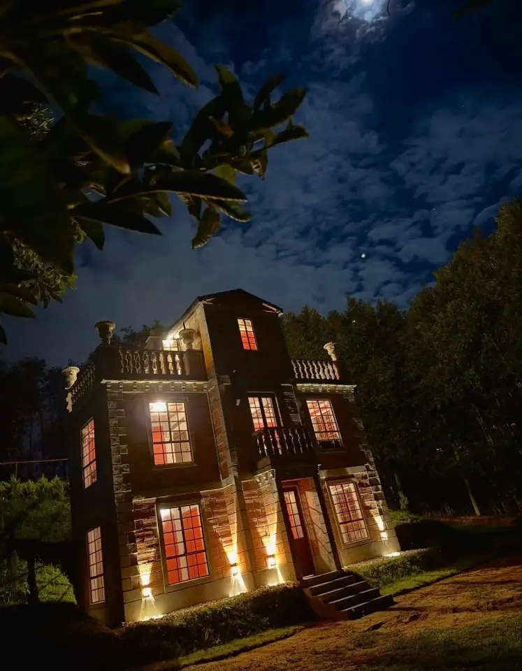 🏡✨ Unique Castle-Style Home for Rent in Marinilla | 2BR + Terraces