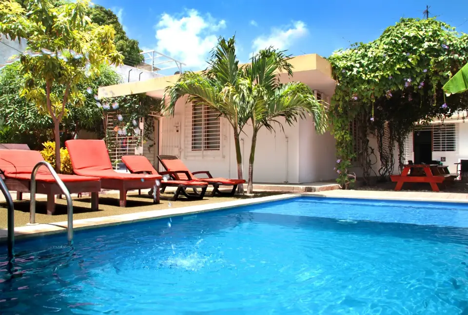 🌴 Profitable Investment: Established Hostel for Sale in Downtown Santa Marta, Colombia