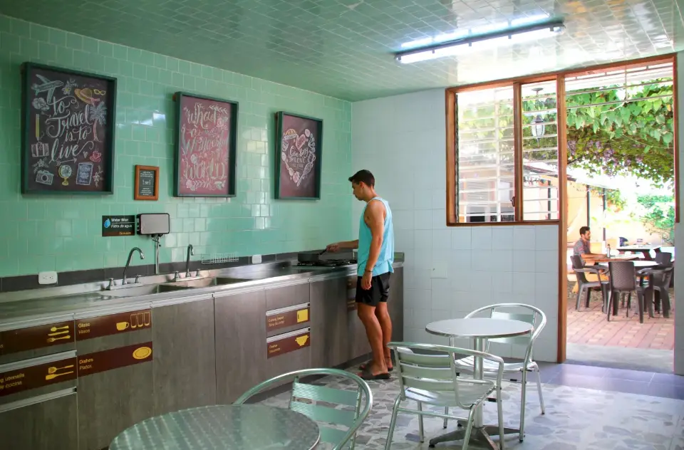 🌴 Profitable Investment: Established Hostel for Sale in Downtown Santa Marta, Colombia