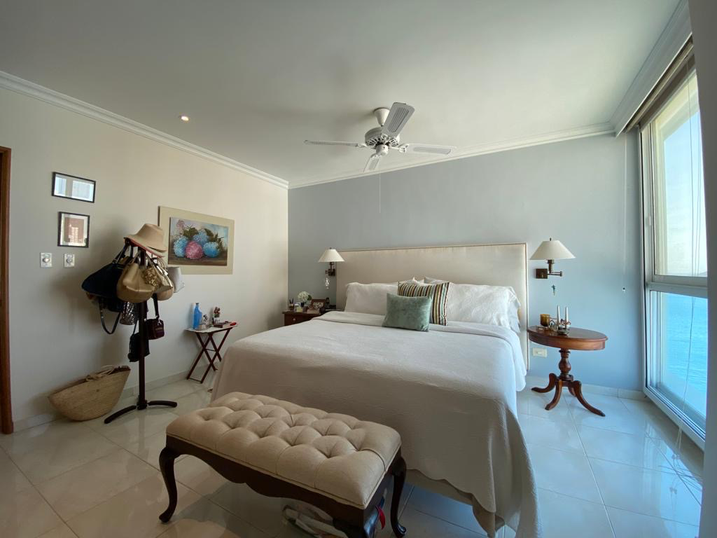 Apartment for sale with sea view in Rodadero sur 