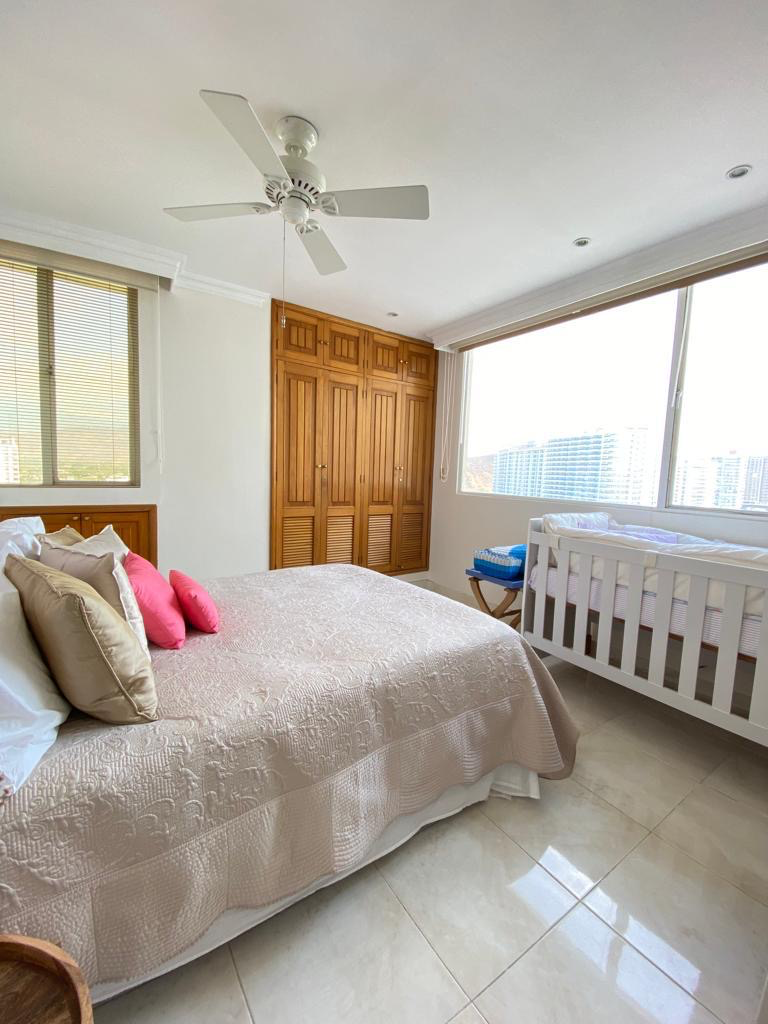 Apartment for sale with sea view in Rodadero sur 