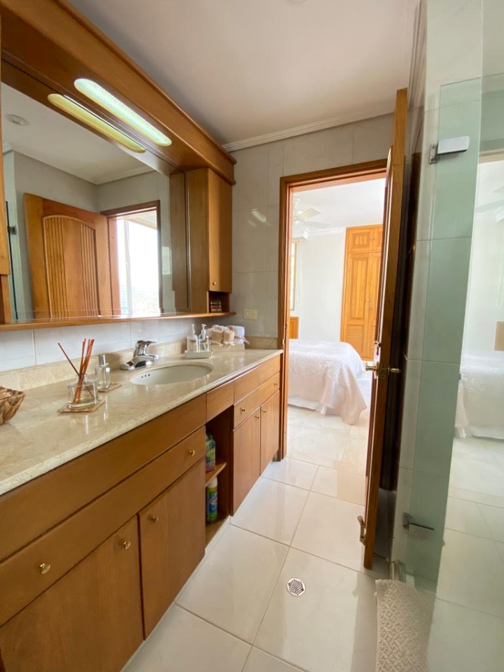 Apartment for sale with sea view in Rodadero sur 